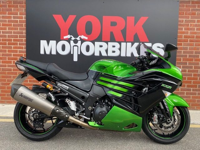 YP17YRW - KAWASAKI ZZR1400 PERFORMANCE SPORT